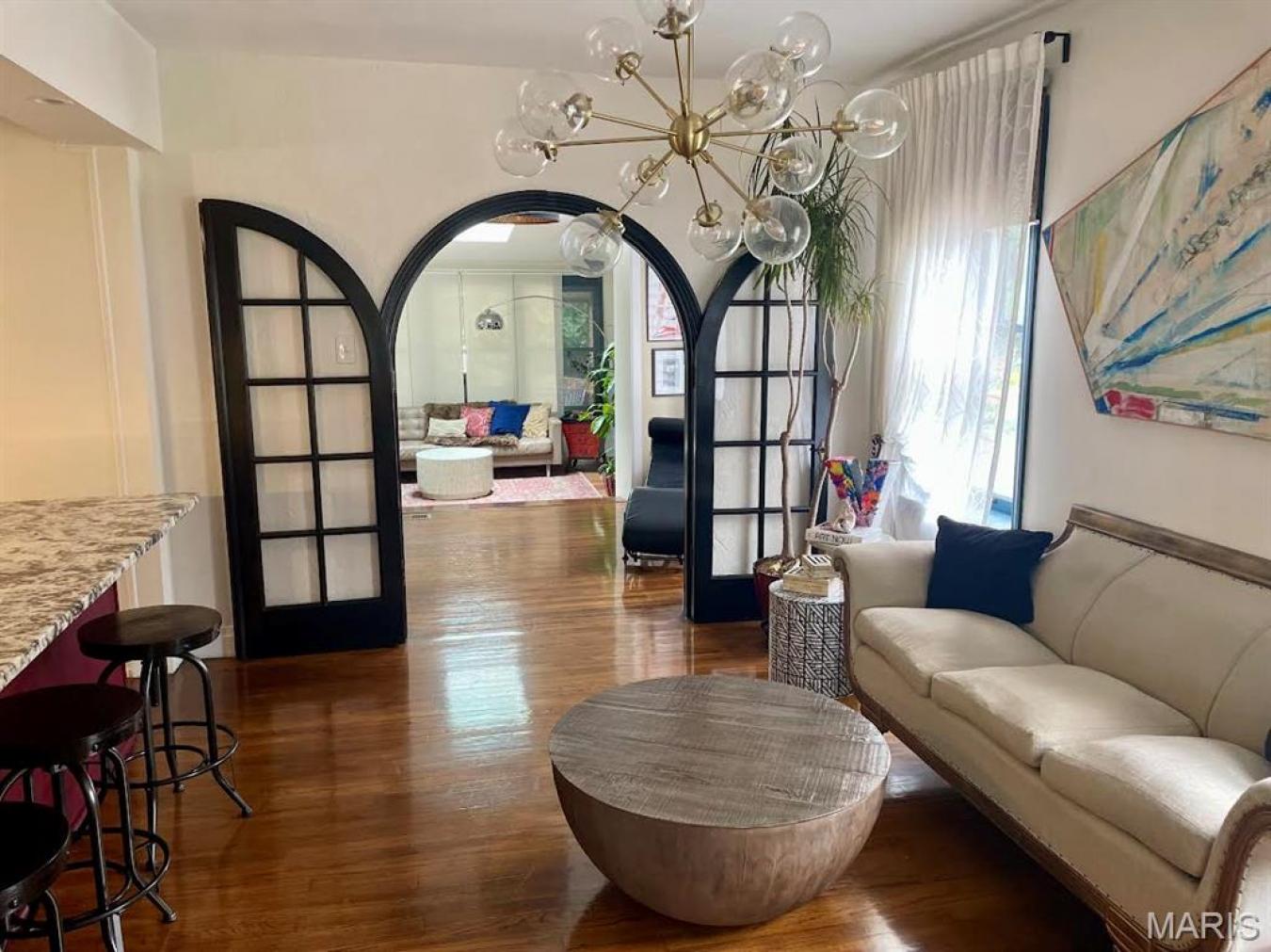 Richmond Heights, St. Louis, 63117, United States, 2 Bedrooms Bedrooms, ,2 BathroomsBathrooms,Residential,For Sale,1984645