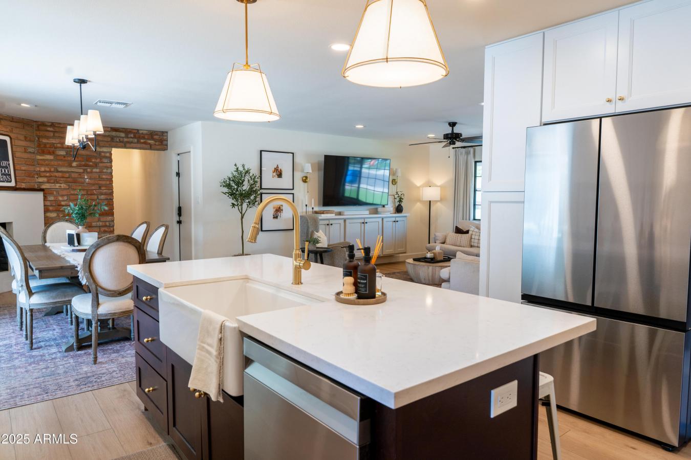 Phoenix, Maricopa, 85020, United States, 4 Bedrooms Bedrooms, ,3 BathroomsBathrooms,Residential,For Sale,1984646