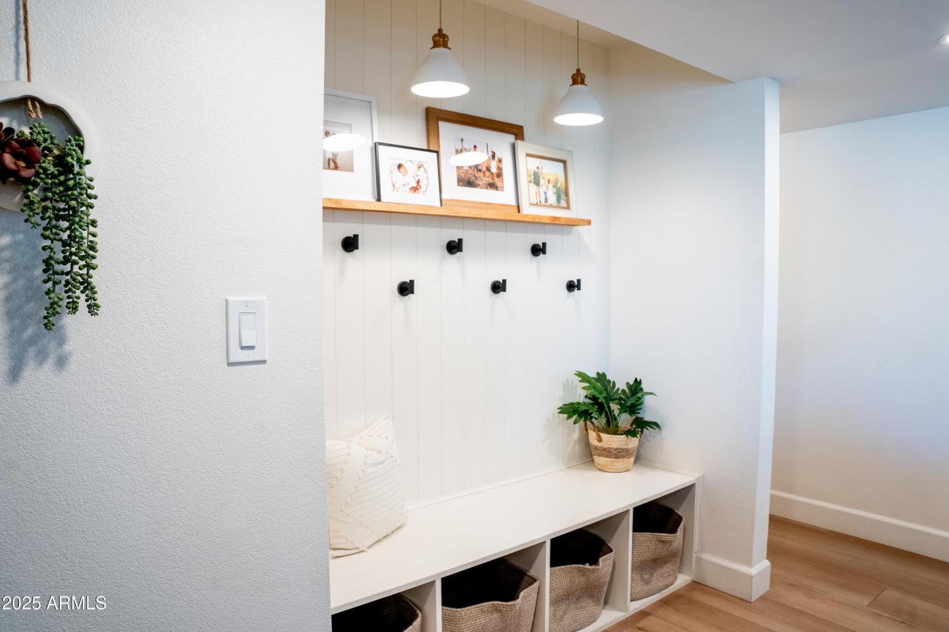 Phoenix, Maricopa, 85020, United States, 4 Bedrooms Bedrooms, ,3 BathroomsBathrooms,Residential,For Sale,1984646