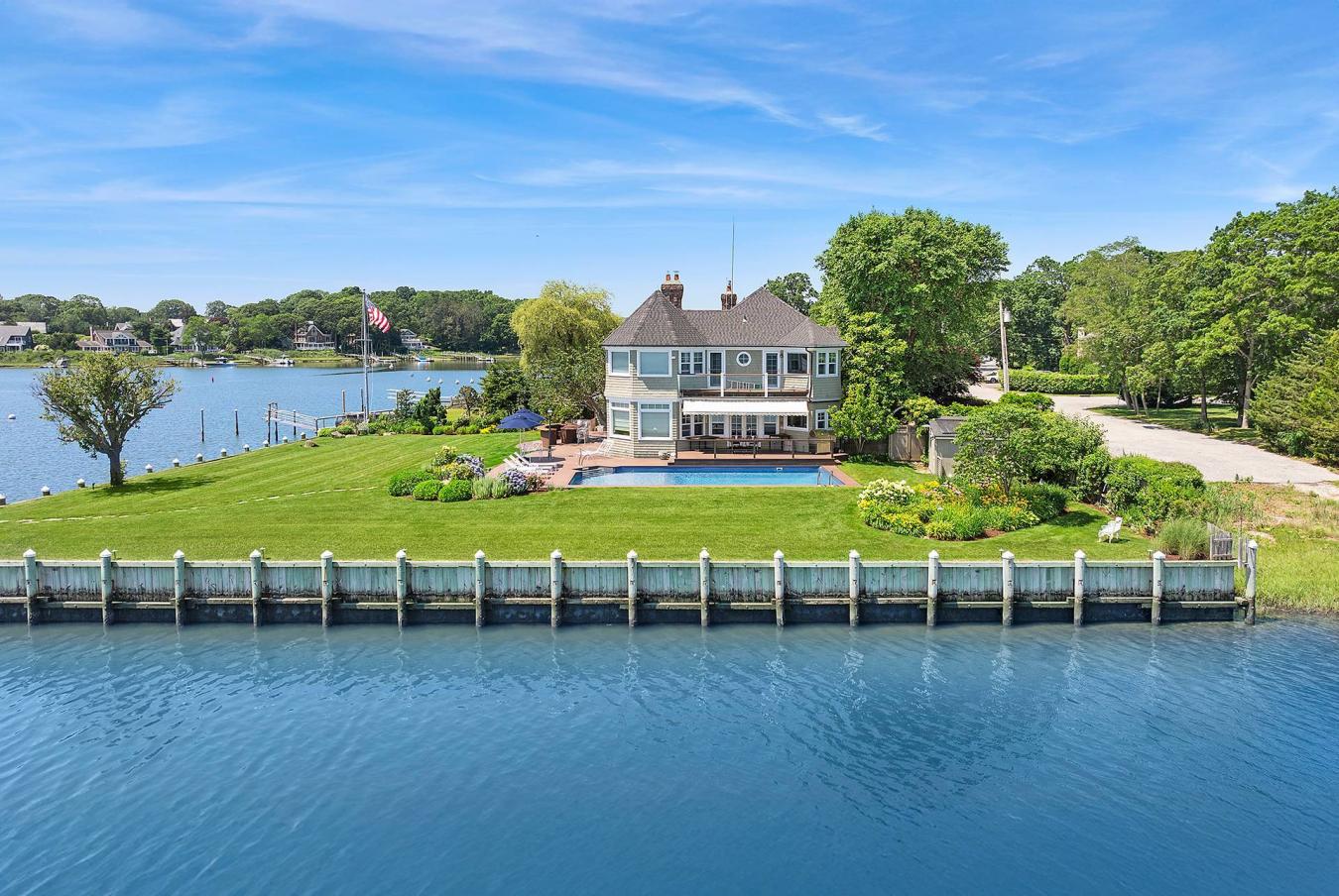 Sag Harbor, New York, 11963, United States, 4 Bedrooms Bedrooms, ,4 BathroomsBathrooms,Residential,For Sale,1973628