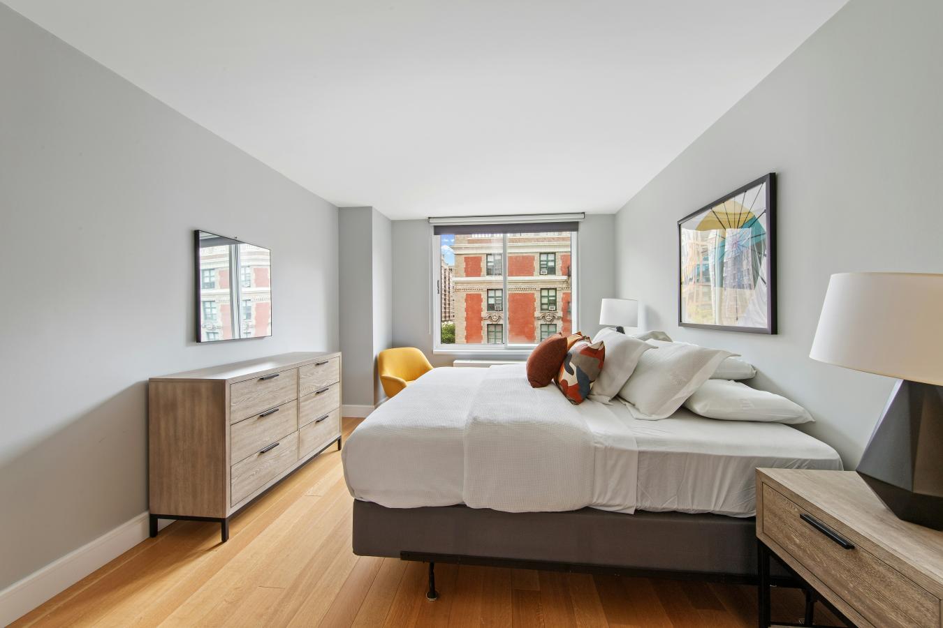 New York, New York, 10024, United States, 2 Bedrooms Bedrooms, ,2 BathroomsBathrooms,Residential,For Sale,1973626