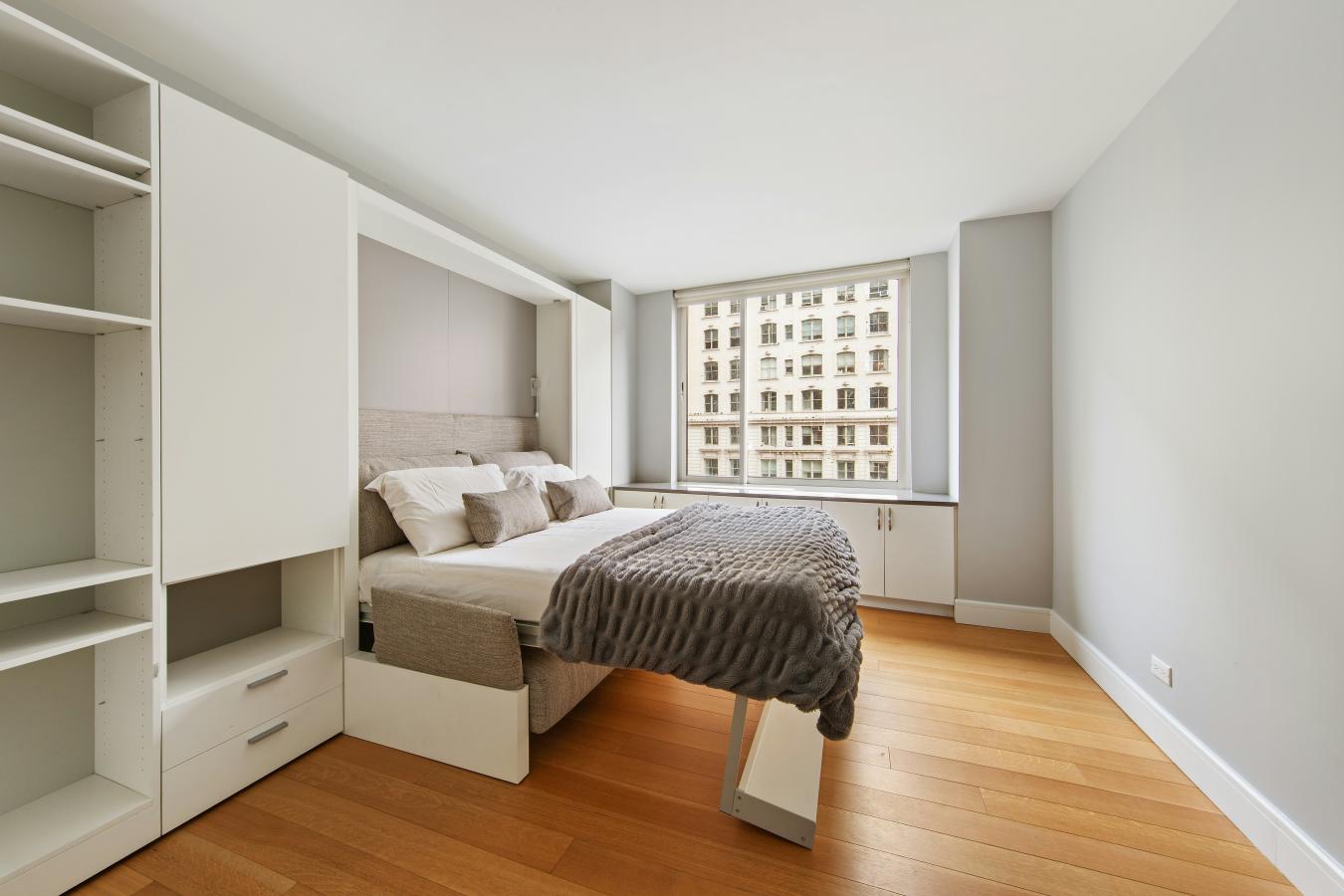 New York, New York, 10024, United States, 2 Bedrooms Bedrooms, ,2 BathroomsBathrooms,Residential,For Sale,1973626