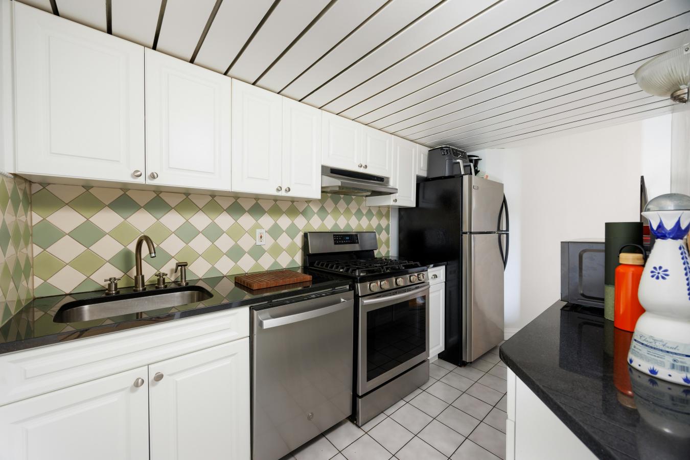 West Village, New York, 10014, United States, 1 Bedroom Bedrooms, ,1 BathroomBathrooms,Residential,For Sale,1973624