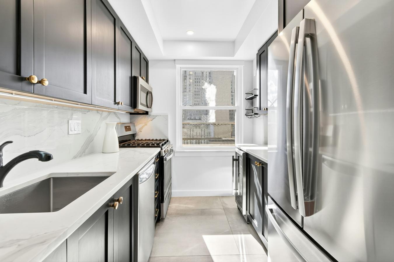 New York, New York, 10021, United States, 2 Bedrooms Bedrooms, ,2 BathroomsBathrooms,Residential,For Sale,1984642