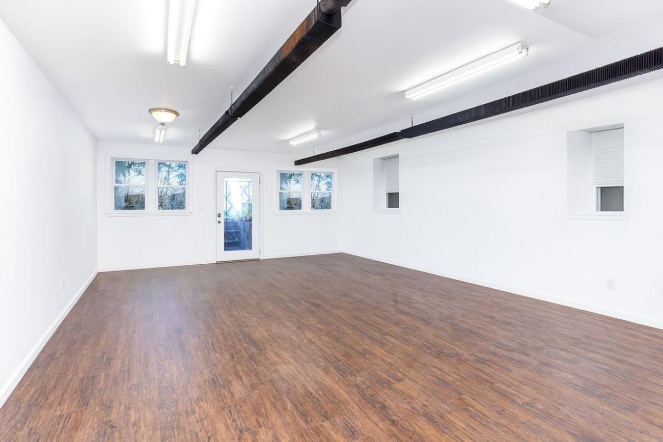 Brighton Beach, New York, 11235, United States, 2 Bedrooms Bedrooms, ,2 BathroomsBathrooms,Residential,For Sale,1984641