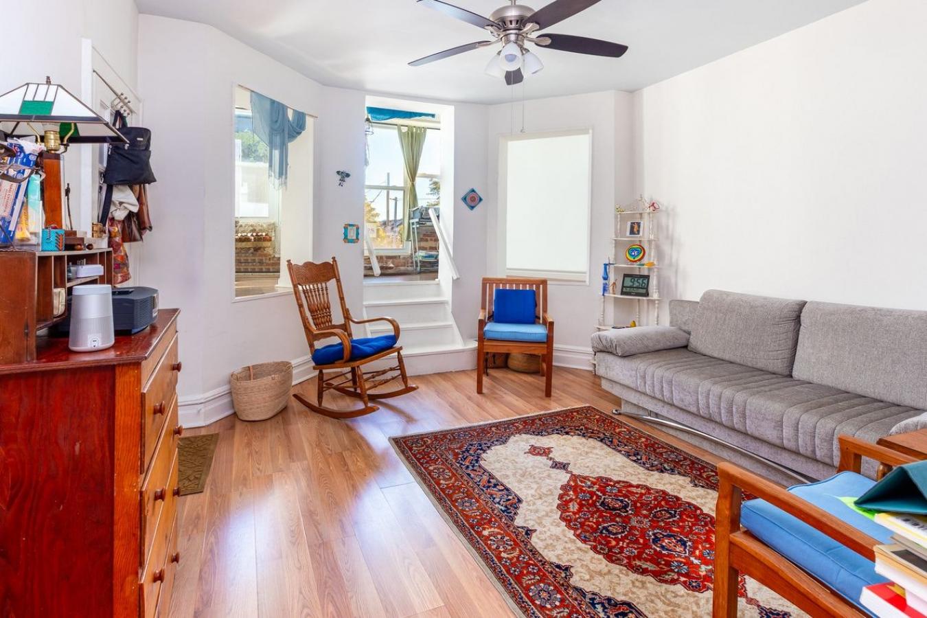 Brighton Beach, New York, 11235, United States, 2 Bedrooms Bedrooms, ,2 BathroomsBathrooms,Residential,For Sale,1984641