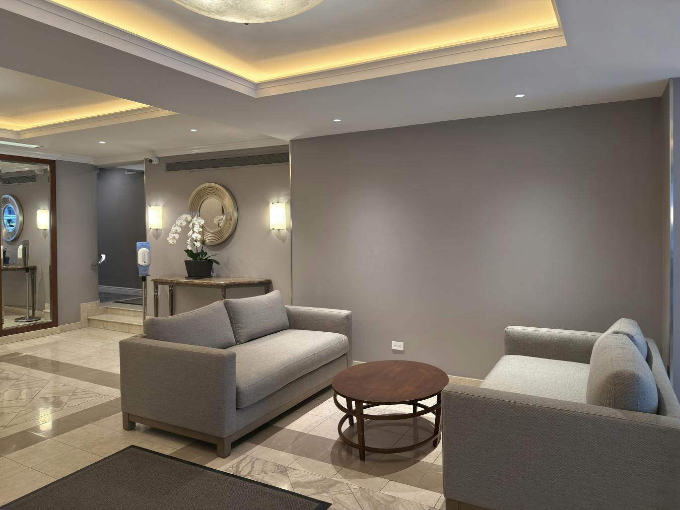 New York, New York, 10021, United States, 3 Bedrooms Bedrooms, ,2 BathroomsBathrooms,Residential,For Sale,1984639