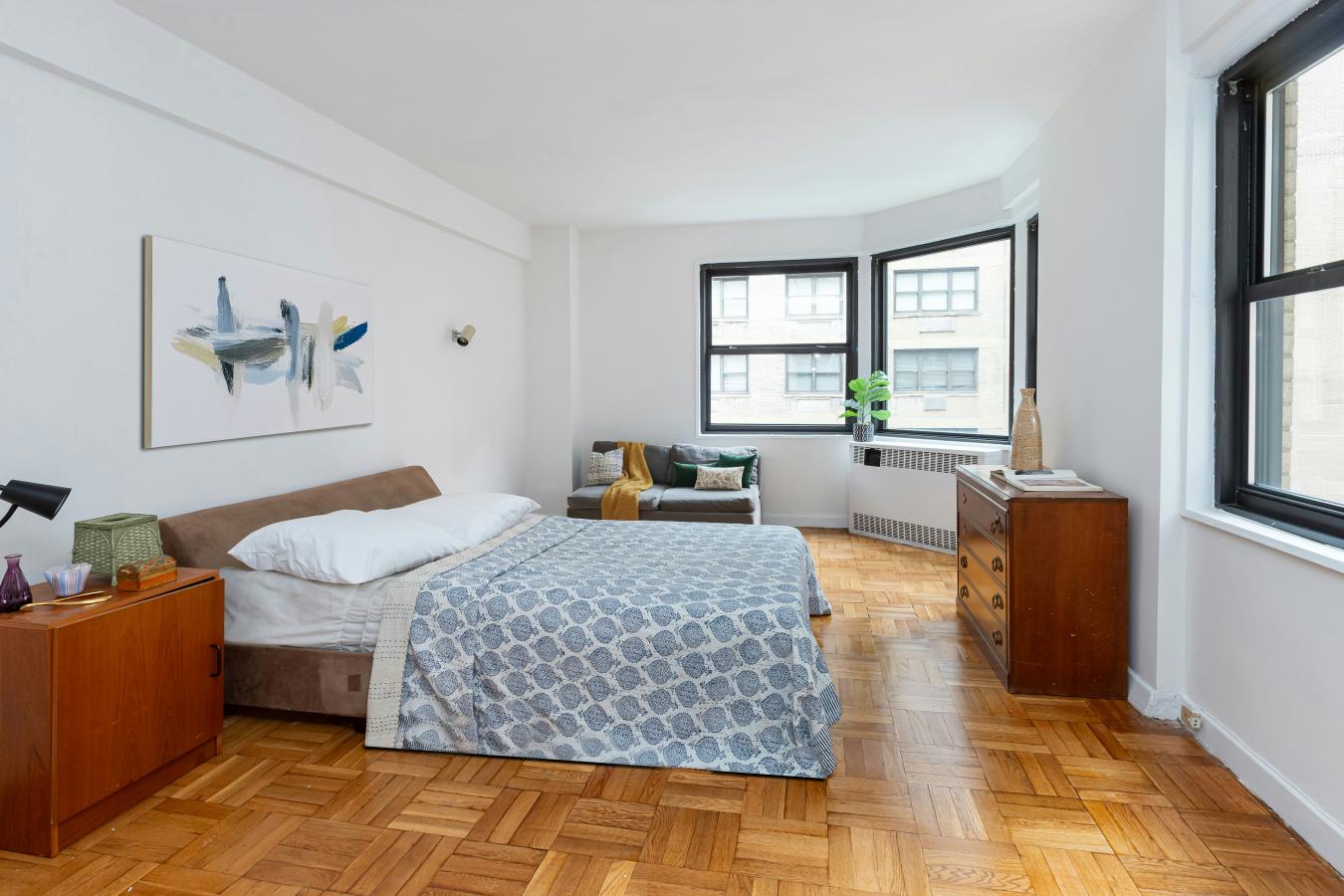 New York, New York, 10021, United States, 3 Bedrooms Bedrooms, ,2 BathroomsBathrooms,Residential,For Sale,1984639