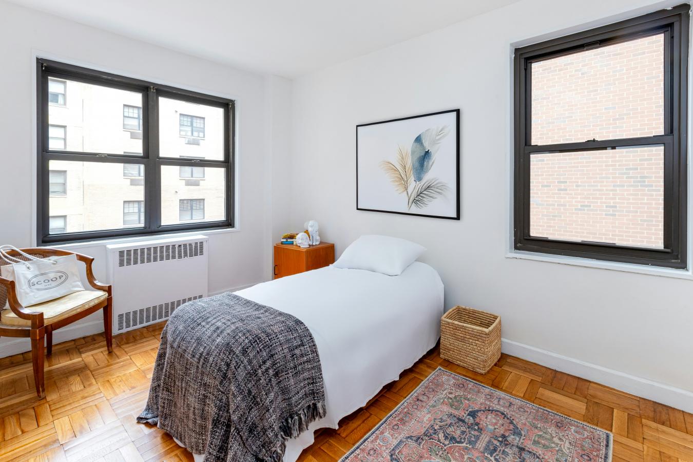 New York, New York, 10021, United States, 3 Bedrooms Bedrooms, ,2 BathroomsBathrooms,Residential,For Sale,1984639