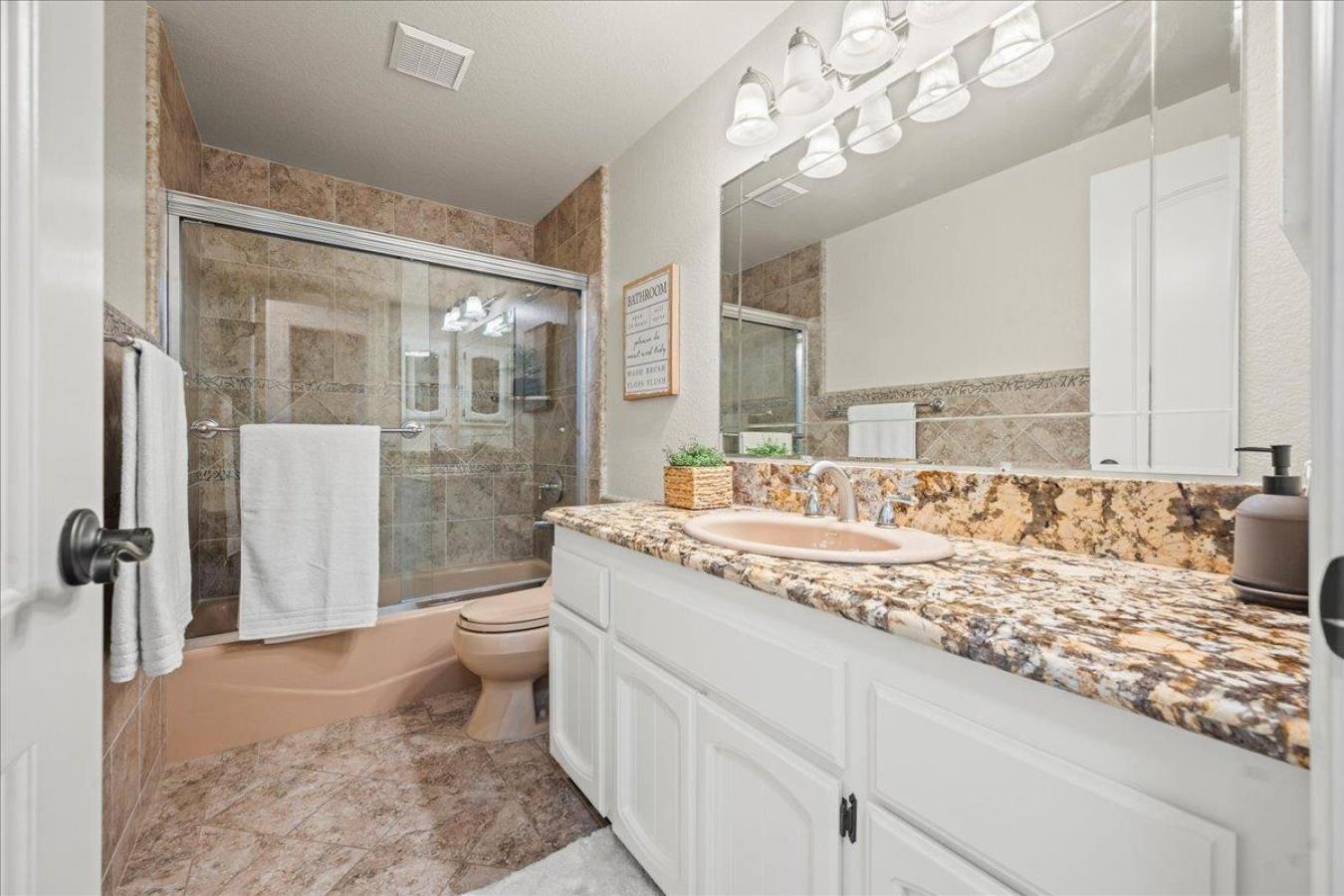 Roseville, Placer, 95661, United States, 4 Bedrooms Bedrooms, ,1 BathroomBathrooms,Residential,For Sale,1984635