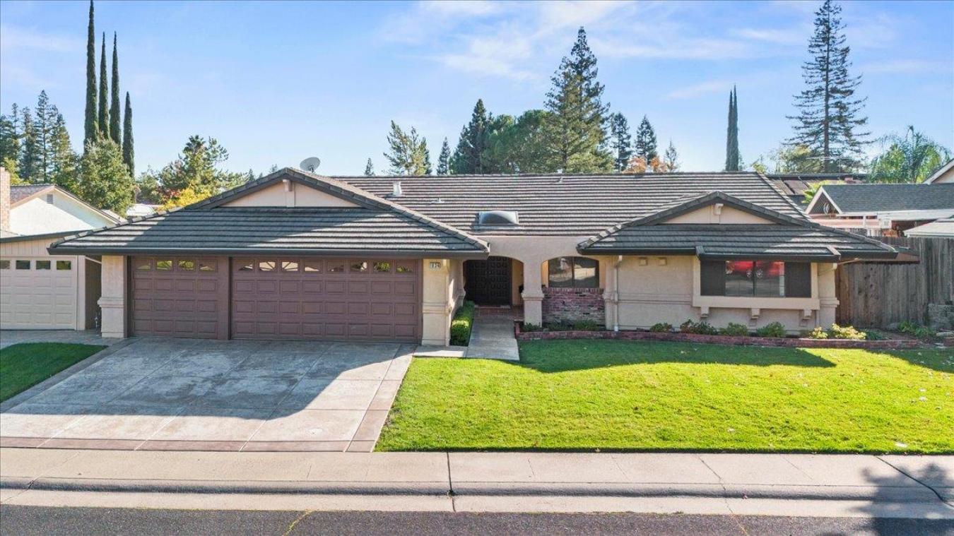 Roseville, Placer, 95661, United States, 4 Bedrooms Bedrooms, ,1 BathroomBathrooms,Residential,For Sale,1984635