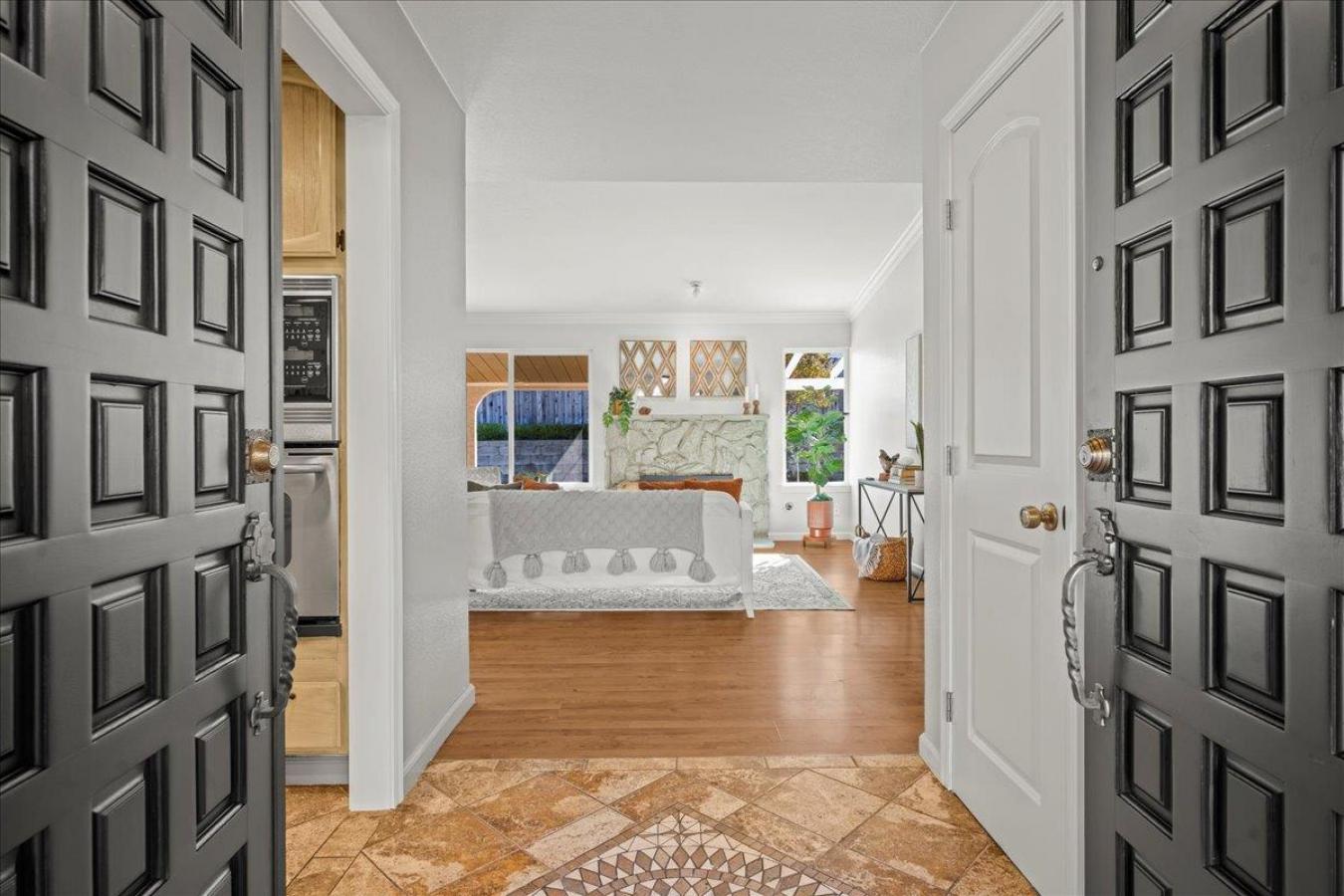 Roseville, Placer, 95661, United States, 4 Bedrooms Bedrooms, ,1 BathroomBathrooms,Residential,For Sale,1984635