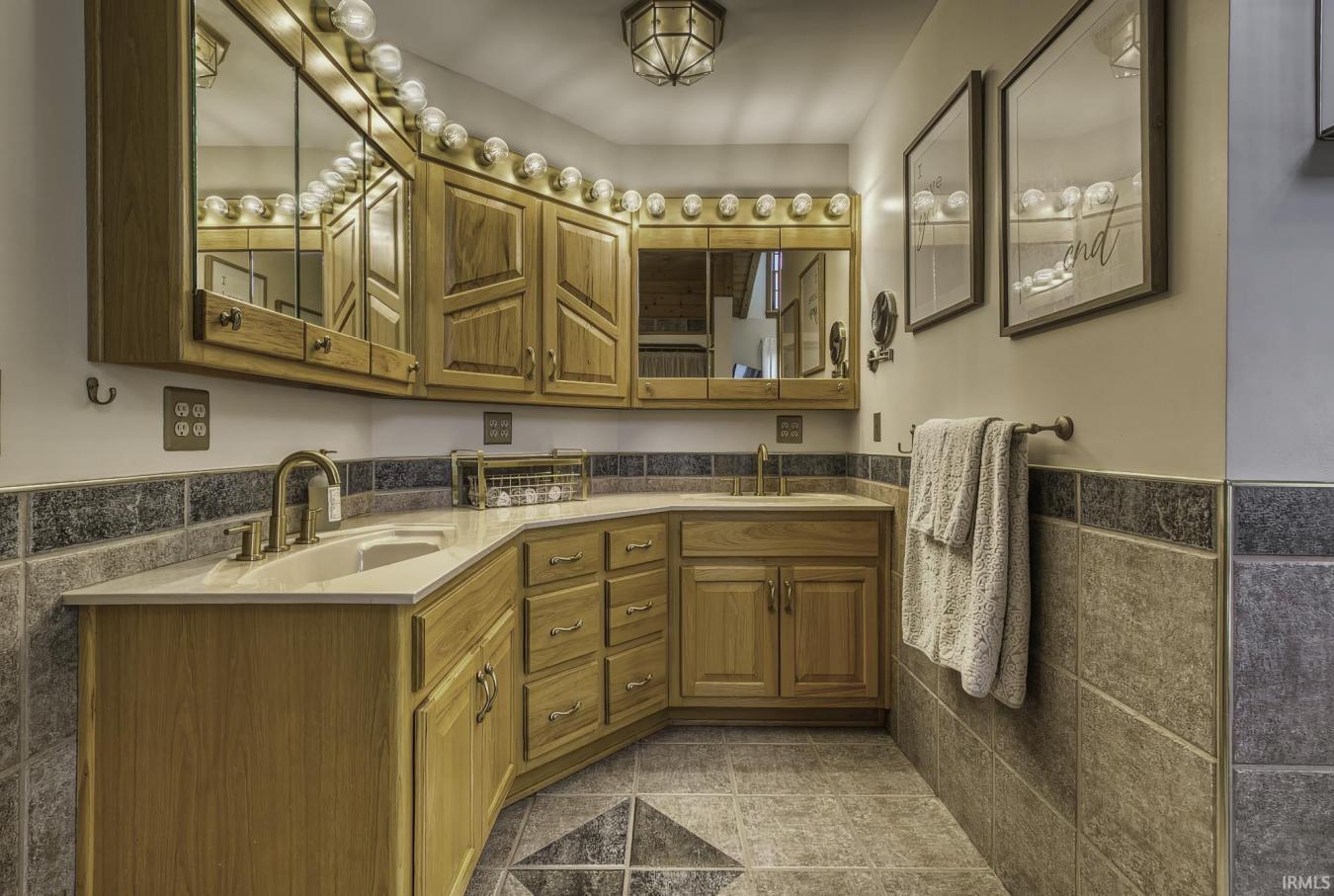 Decatur, Indiana, 46733, United States, 6 Bedrooms Bedrooms, ,5 BathroomsBathrooms,Residential,For Sale,1984636