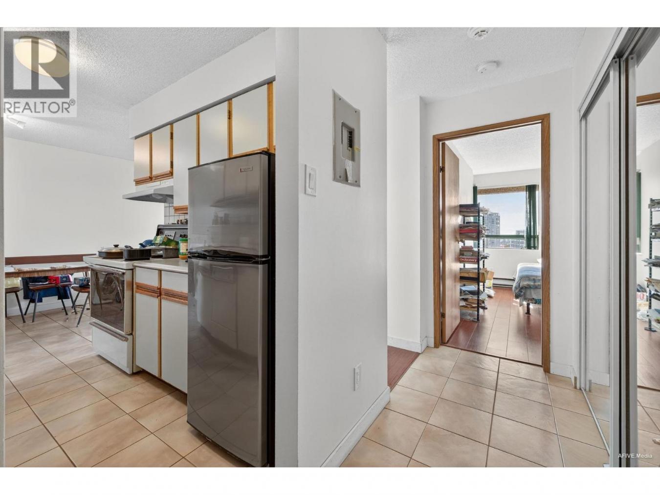 New Westminster, BC, V3M6B2, Canada, 1 Bedroom Bedrooms, ,1 BathroomBathrooms,Residential,For Sale,1984634