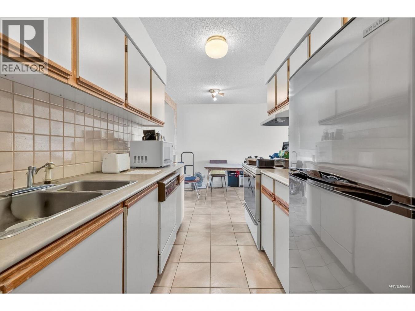 New Westminster, BC, V3M6B2, Canada, 1 Bedroom Bedrooms, ,1 BathroomBathrooms,Residential,For Sale,1984634