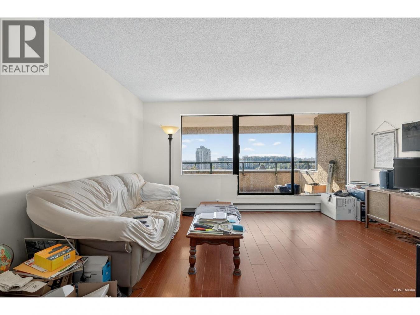 New Westminster, BC, V3M6B2, Canada, 1 Bedroom Bedrooms, ,1 BathroomBathrooms,Residential,For Sale,1984634