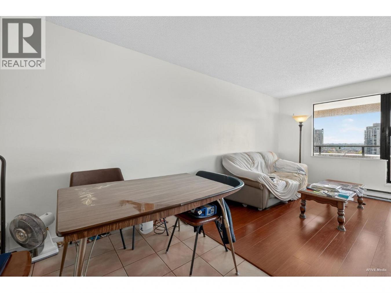 New Westminster, BC, V3M6B2, Canada, 1 Bedroom Bedrooms, ,1 BathroomBathrooms,Residential,For Sale,1984634