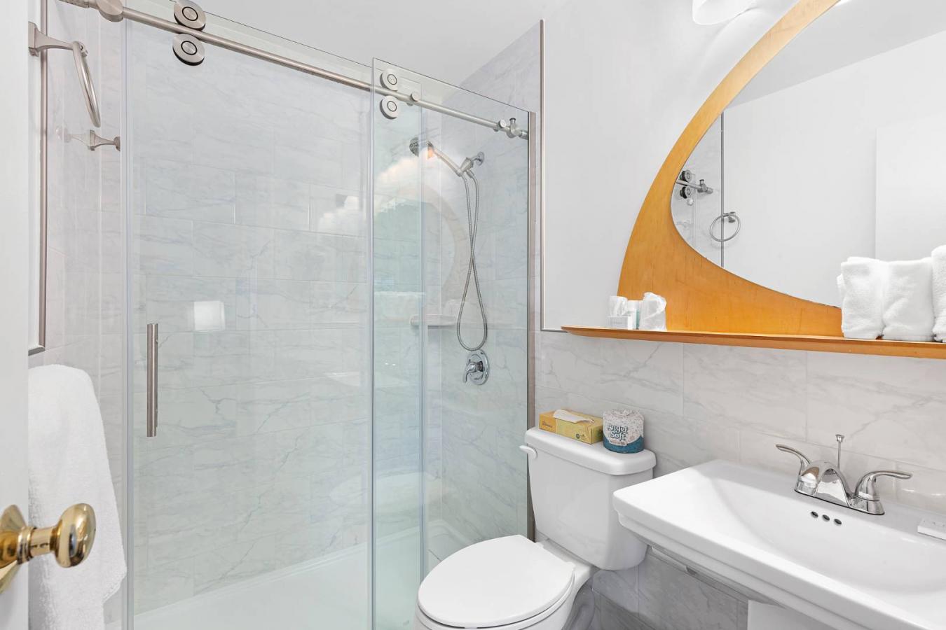 Southampton, New York, 11968, United States, ,62 BathroomsBathrooms,Residential,For Sale,1984633