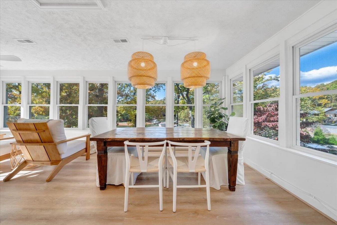 Huddleston, Bedford County, 24104, United States, 4 Bedrooms Bedrooms, ,2 BathroomsBathrooms,Residential,For Sale,1985811