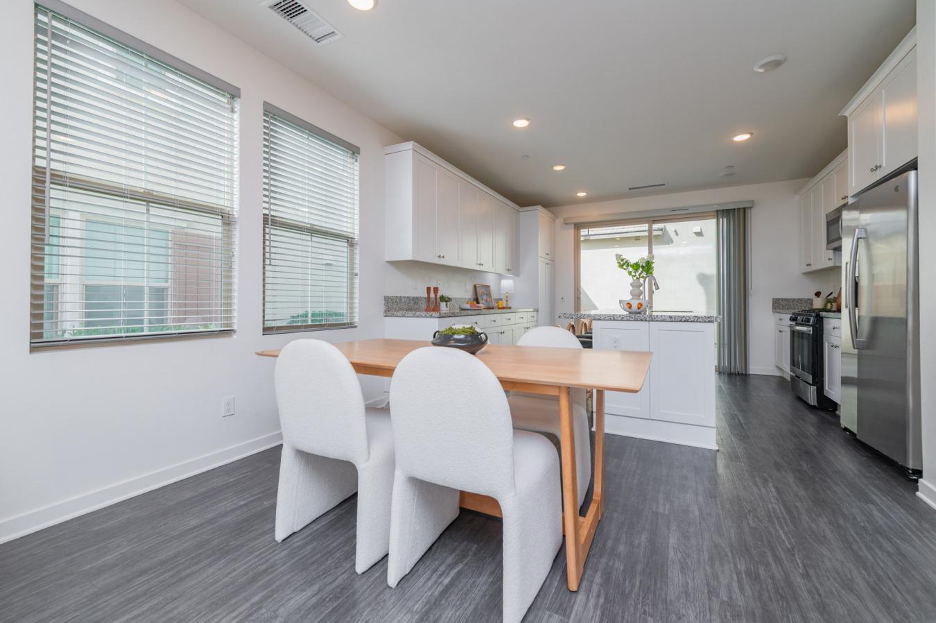 Ontario, San Bernardino, 91762, United States, 3 Bedrooms Bedrooms, ,3 BathroomsBathrooms,Residential,For Sale,1985806