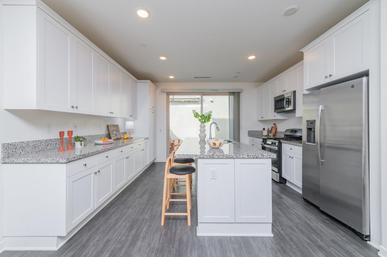 Ontario, San Bernardino, 91762, United States, 3 Bedrooms Bedrooms, ,3 BathroomsBathrooms,Residential,For Sale,1985806