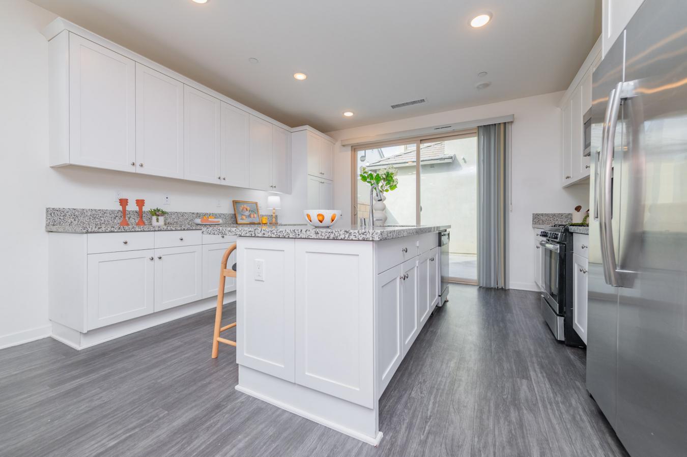 Ontario, San Bernardino, 91762, United States, 3 Bedrooms Bedrooms, ,3 BathroomsBathrooms,Residential,For Sale,1985806