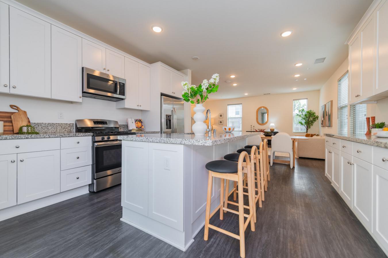 Ontario, San Bernardino, 91762, United States, 3 Bedrooms Bedrooms, ,3 BathroomsBathrooms,Residential,For Sale,1985806