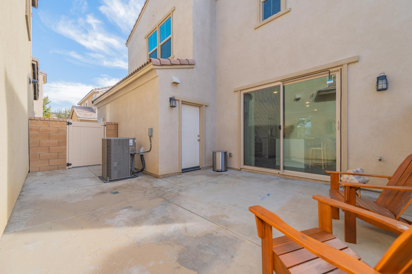 Ontario, San Bernardino, 91762, United States, 3 Bedrooms Bedrooms, ,3 BathroomsBathrooms,Residential,For Sale,1985806