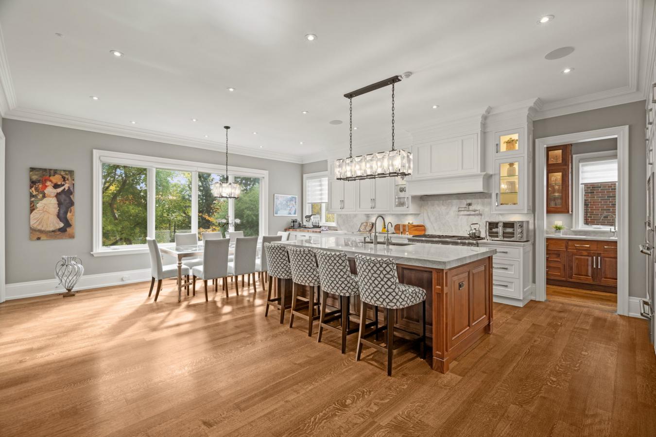 Toronto, ON, M2P 1E2, Canada, 5 Bedrooms Bedrooms, ,8 BathroomsBathrooms,Residential,For Sale,1984632