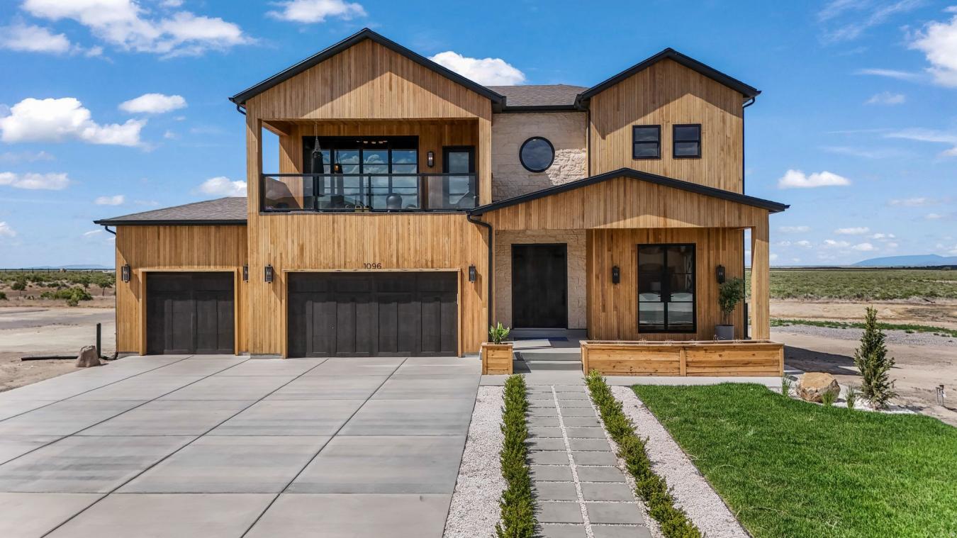 Grantsville, Utah, 84029, United States, 6 Bedrooms Bedrooms, ,5 BathroomsBathrooms,Residential,For Sale,1984630