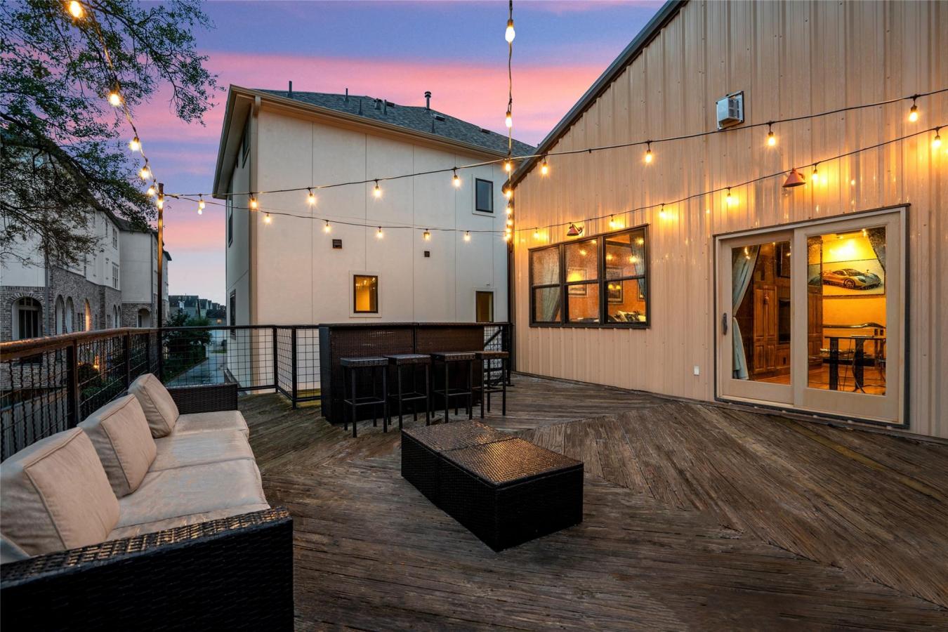 Houston, Harris, 77007, United States, 3 Bedrooms Bedrooms, ,4 BathroomsBathrooms,Residential,For Sale,1985803