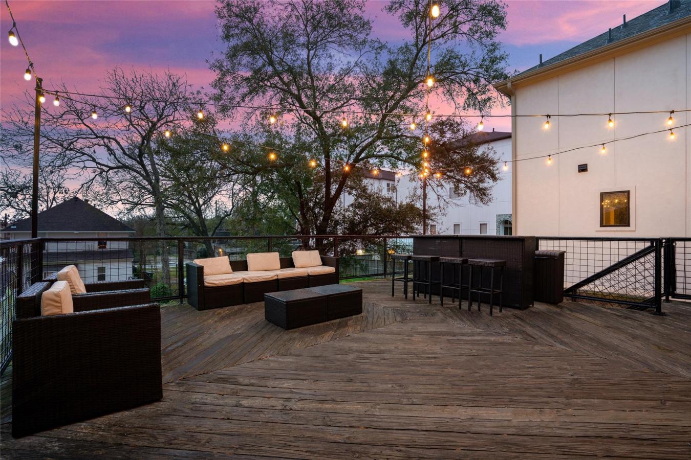 Houston, Harris, 77007, United States, 3 Bedrooms Bedrooms, ,4 BathroomsBathrooms,Residential,For Sale,1985803