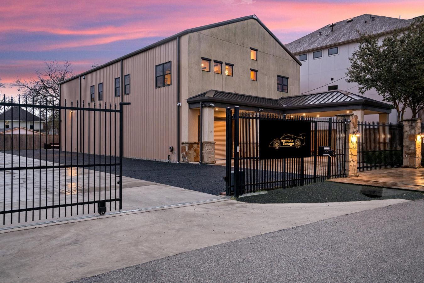 Houston, Harris, 77007, United States, 3 Bedrooms Bedrooms, ,4 BathroomsBathrooms,Residential,For Sale,1985803