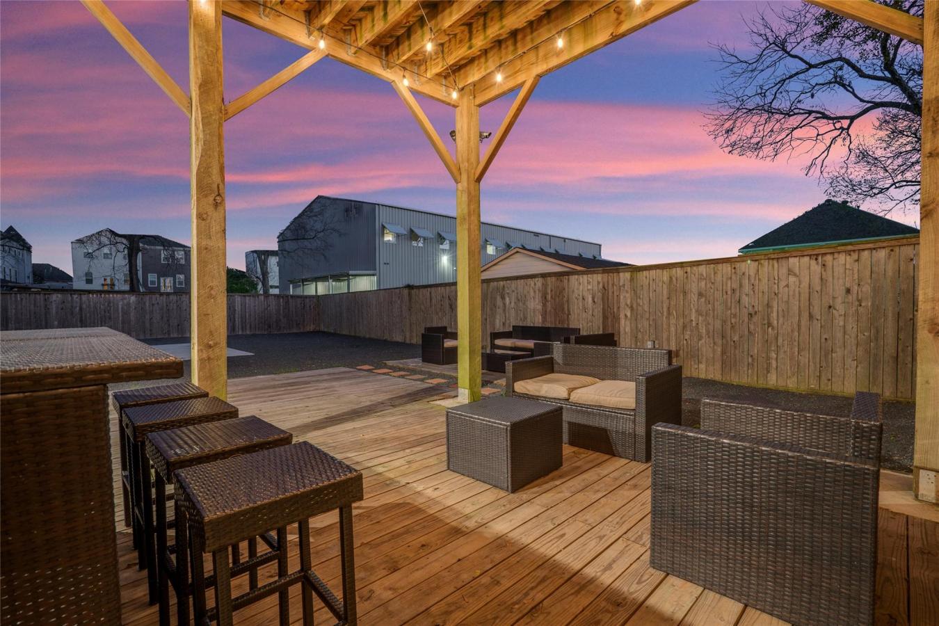 Houston, Harris, 77007, United States, 3 Bedrooms Bedrooms, ,4 BathroomsBathrooms,Residential,For Sale,1985803