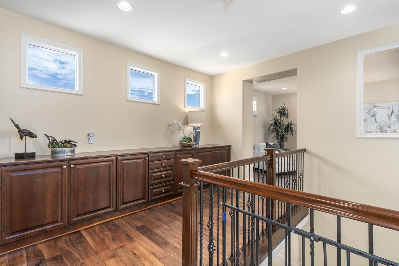 Calabasas, California, 91302, United States, 4 Bedrooms Bedrooms, ,5 BathroomsBathrooms,Residential,For Sale,1985801