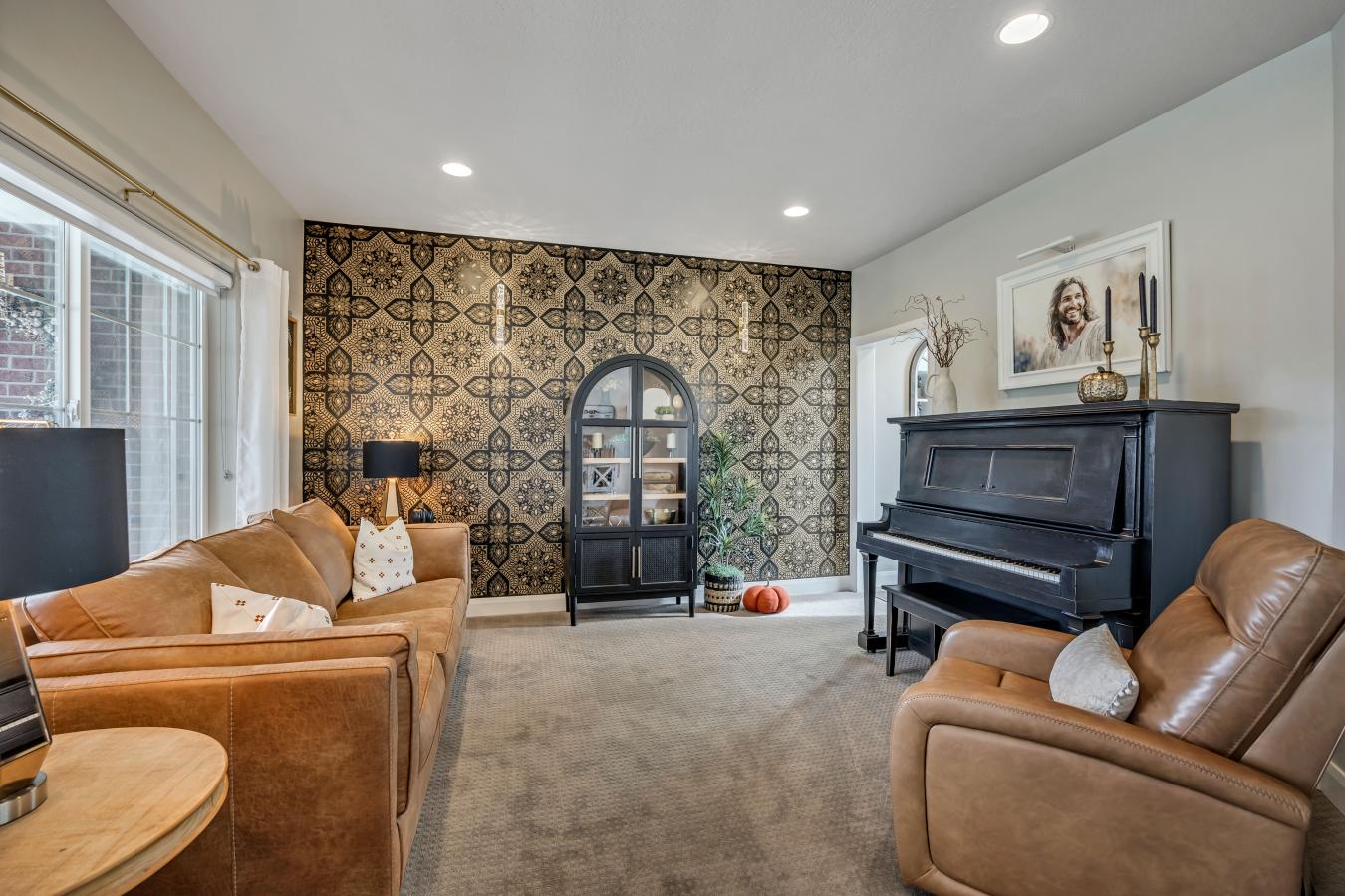 Eagle Mountain, Utah, 84005, United States, 6 Bedrooms Bedrooms, ,3 BathroomsBathrooms,Residential,For Sale,1985802