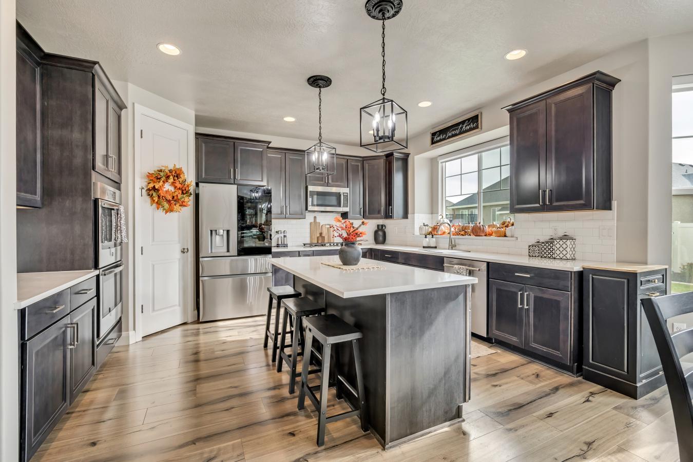 Eagle Mountain, Utah, 84005, United States, 6 Bedrooms Bedrooms, ,3 BathroomsBathrooms,Residential,For Sale,1985802