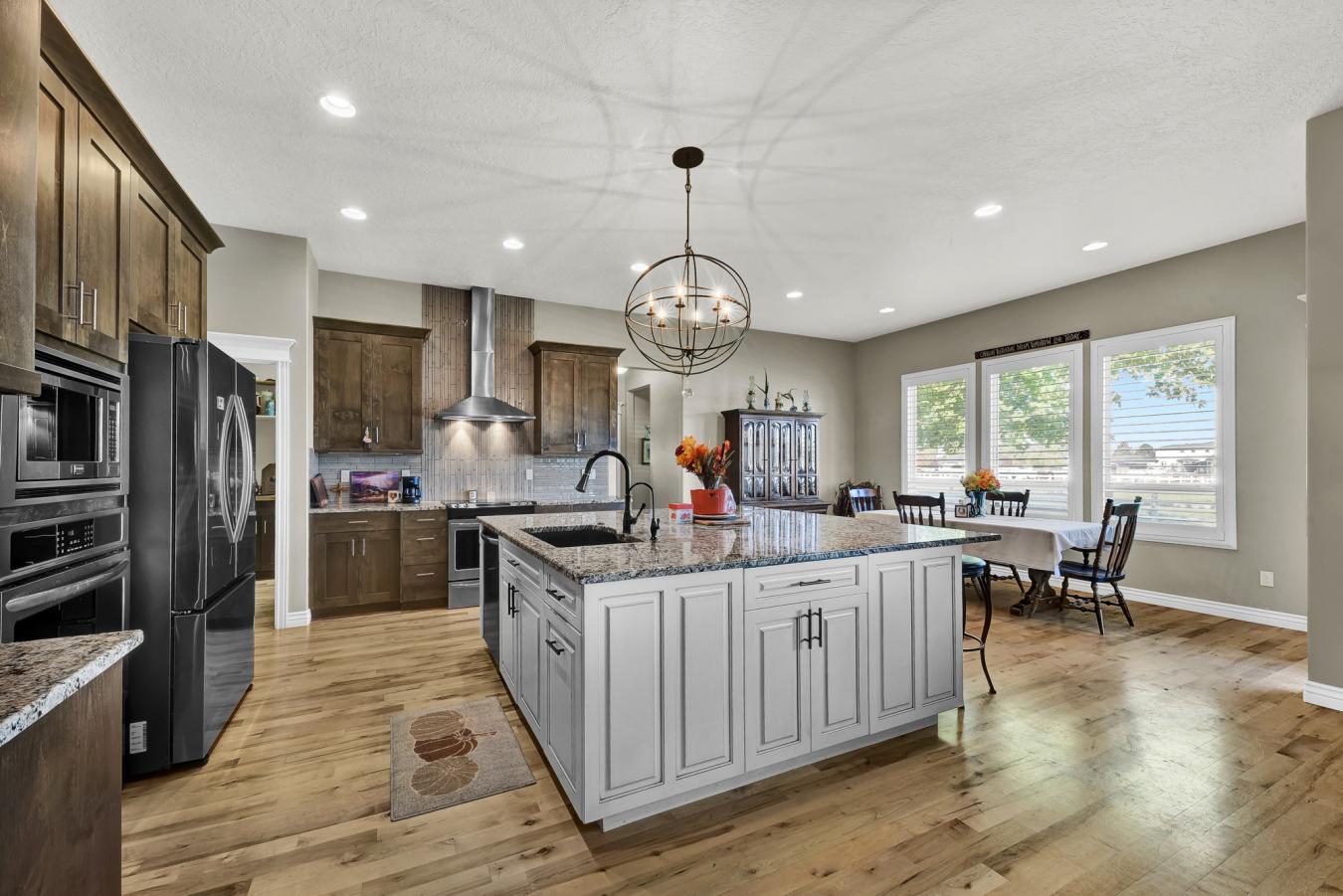 Nampa, Idaho, 83651, United States, 3 Bedrooms Bedrooms, ,2 BathroomsBathrooms,Residential,For Sale,1984629