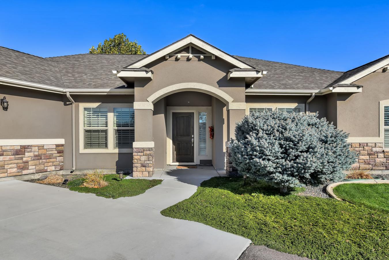 Nampa, Idaho, 83651, United States, 3 Bedrooms Bedrooms, ,2 BathroomsBathrooms,Residential,For Sale,1984629