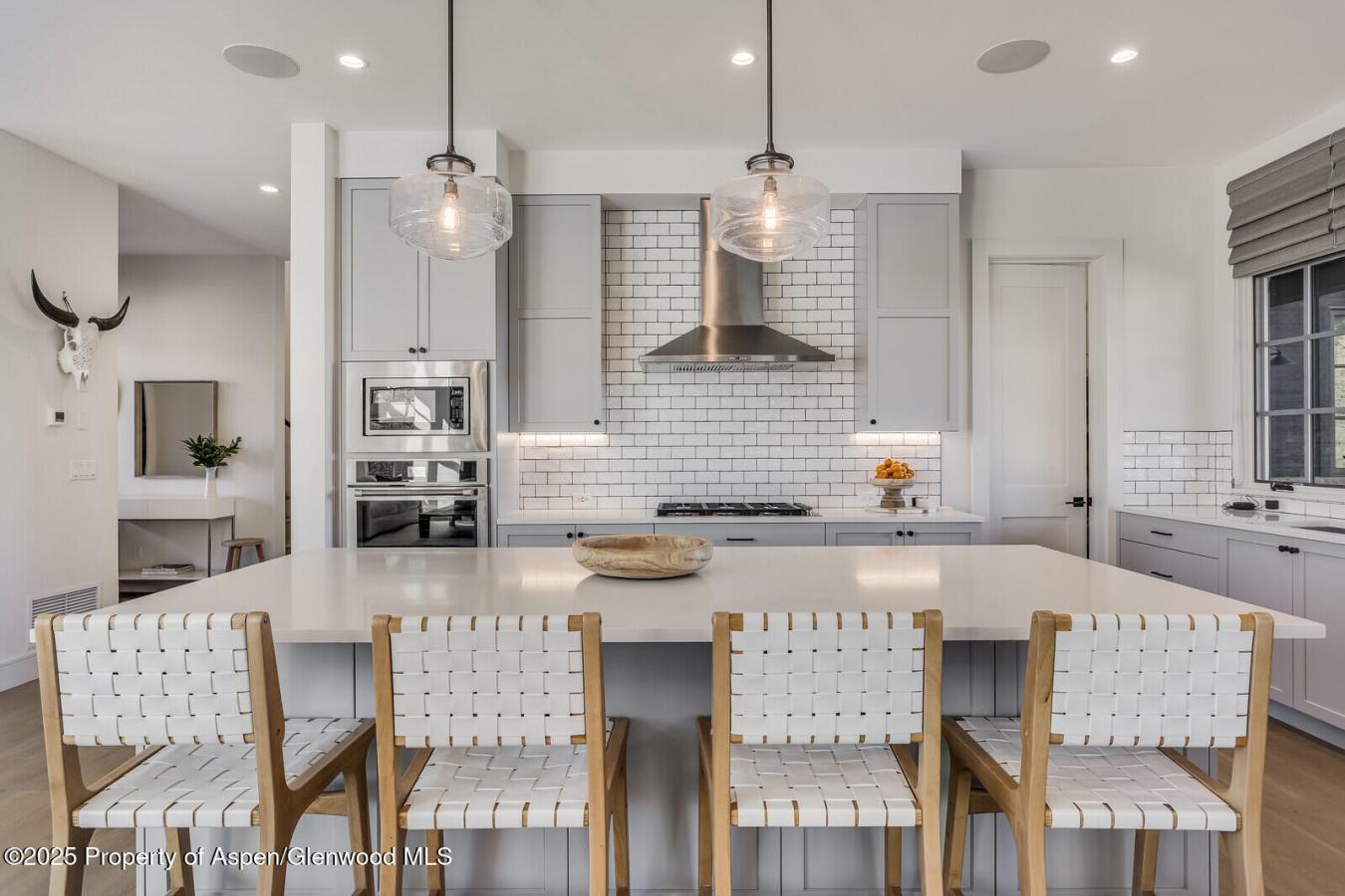 Carbondale, Garfield, 81623, United States, 4 Bedrooms Bedrooms, ,3 BathroomsBathrooms,Residential,For Sale,1985798