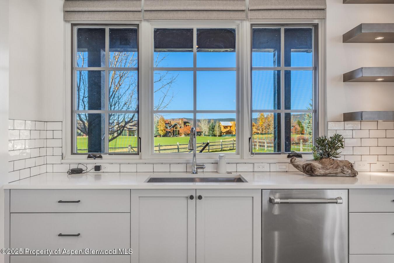 Carbondale, Garfield, 81623, United States, 4 Bedrooms Bedrooms, ,3 BathroomsBathrooms,Residential,For Sale,1985798