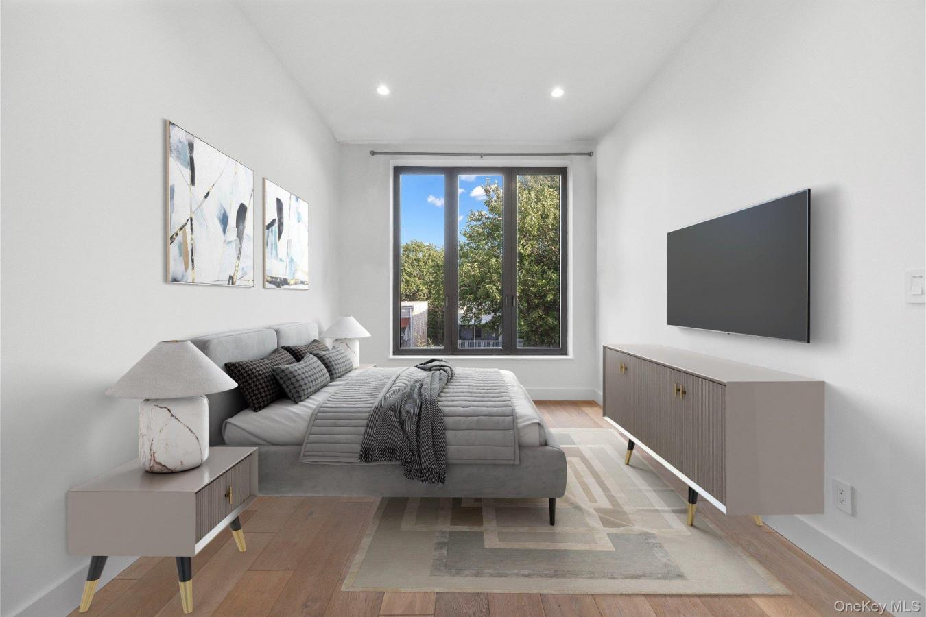 New York, Queens, 11102, United States, 1 Bedroom Bedrooms, ,47 BathroomsBathrooms,Residential,For Sale,1985795