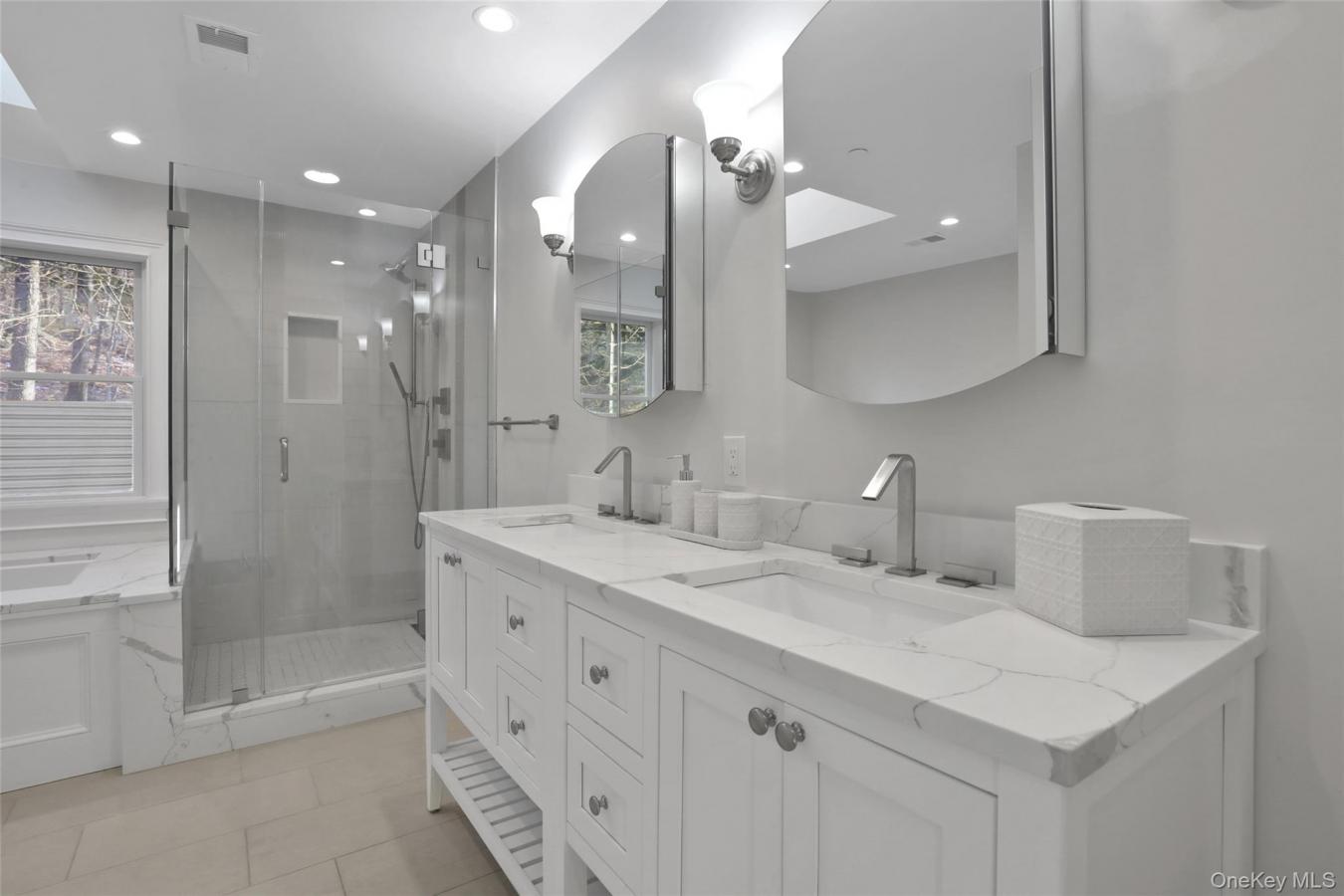 Greenburgh, Westchester County, 10533, United States, 5 Bedrooms Bedrooms, ,6 BathroomsBathrooms,Residential,For Sale,1985793