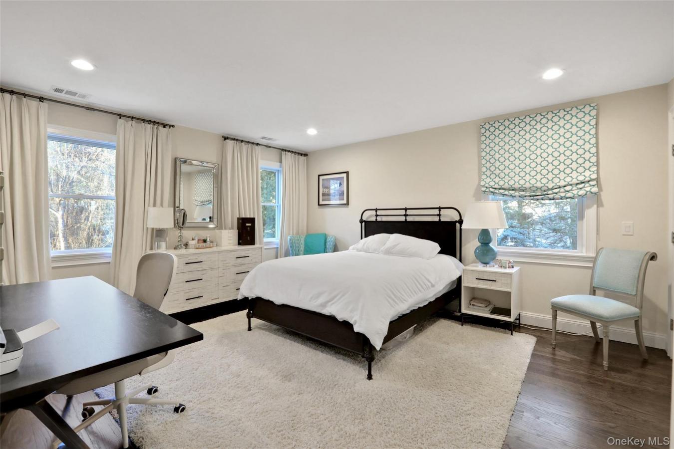 Greenburgh, Westchester County, 10533, United States, 5 Bedrooms Bedrooms, ,6 BathroomsBathrooms,Residential,For Sale,1985793