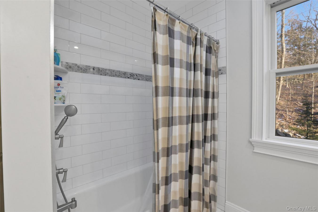 Greenburgh, Westchester County, 10533, United States, 5 Bedrooms Bedrooms, ,6 BathroomsBathrooms,Residential,For Sale,1985793