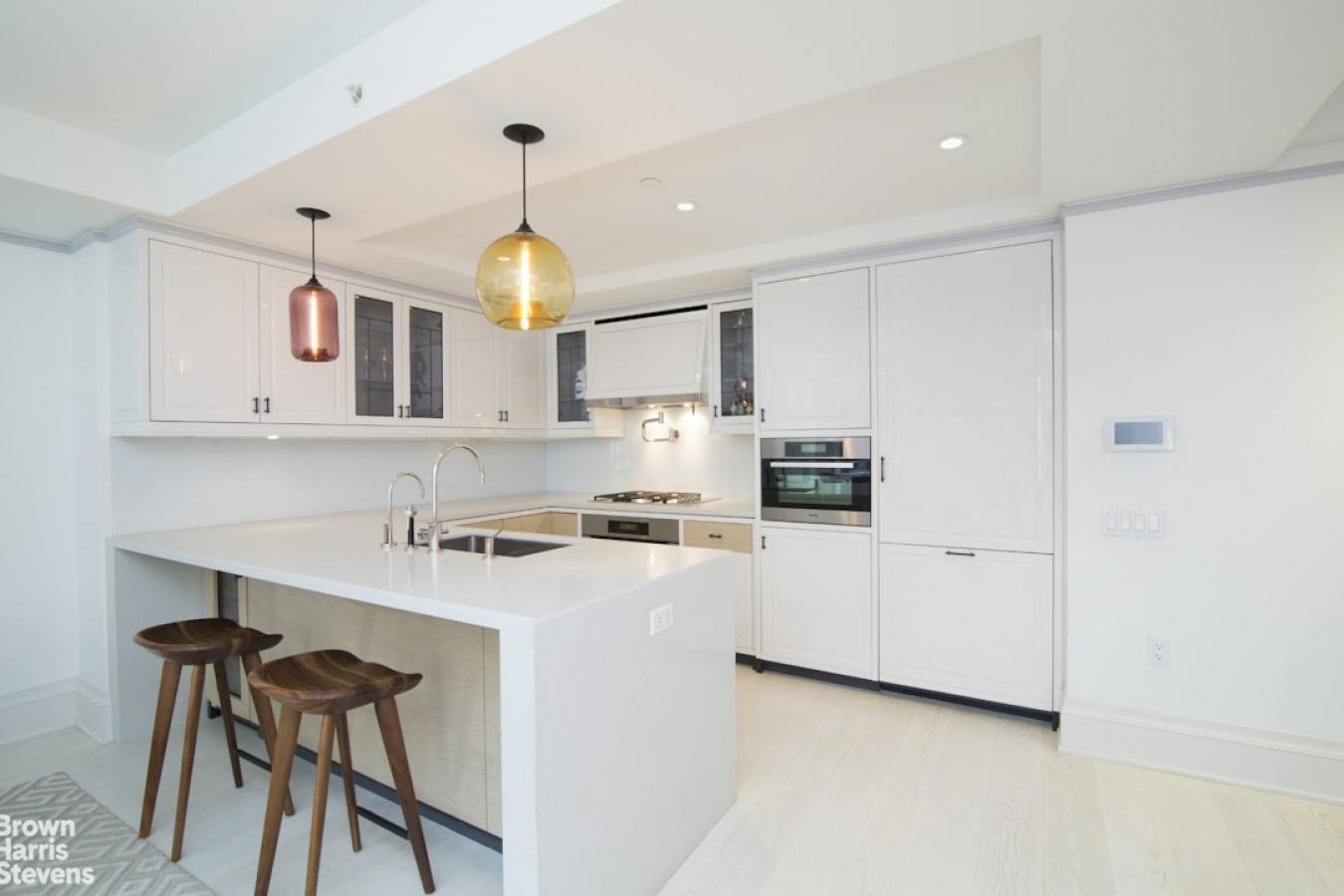 New York, New York, 10065, United States, 2 Bedrooms Bedrooms, ,2 BathroomsBathrooms,Residential,For Sale,1985794