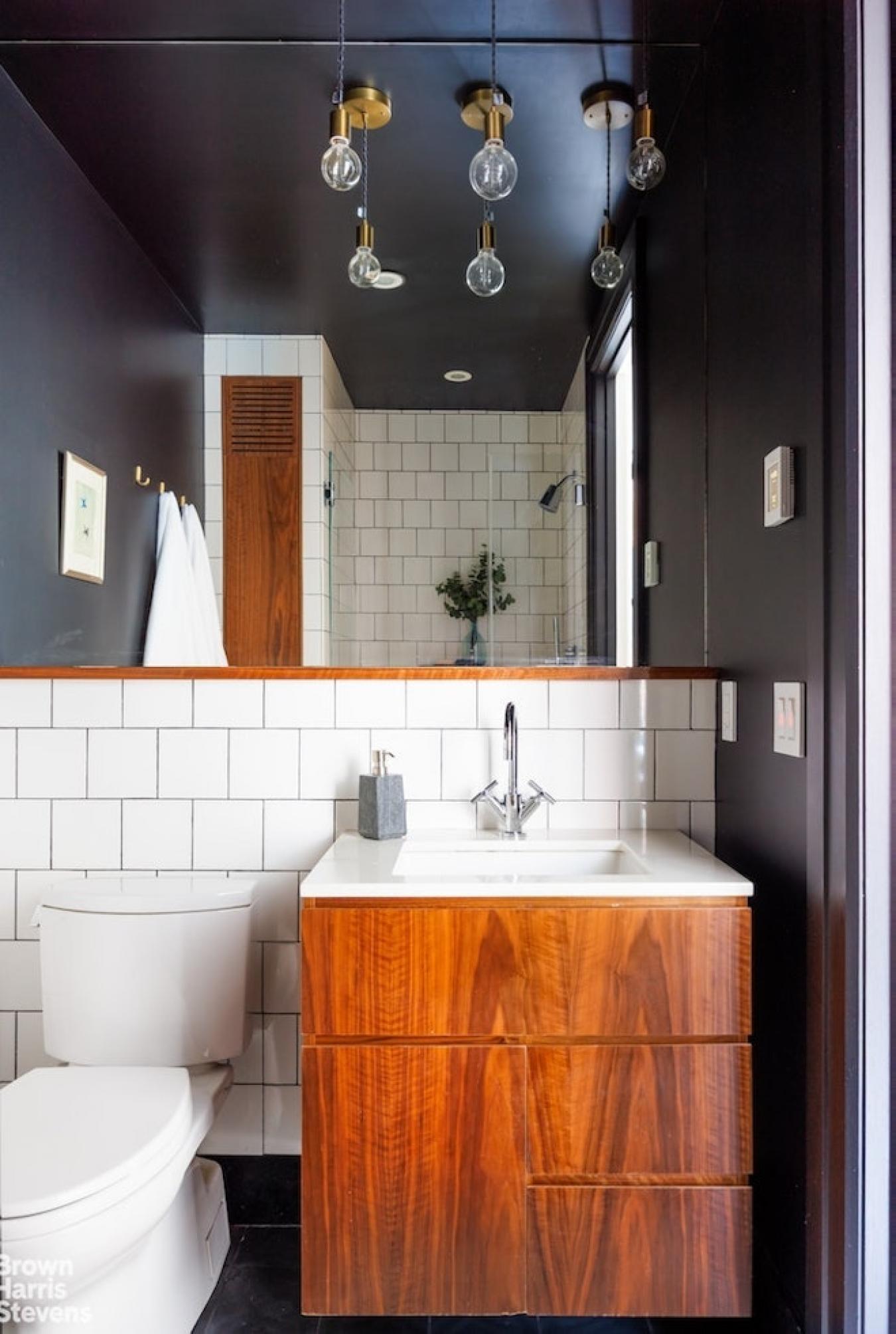 Dumbo, New York, 11201, United States, 2 Bedrooms Bedrooms, ,2 BathroomsBathrooms,Residential,For Sale,1985792