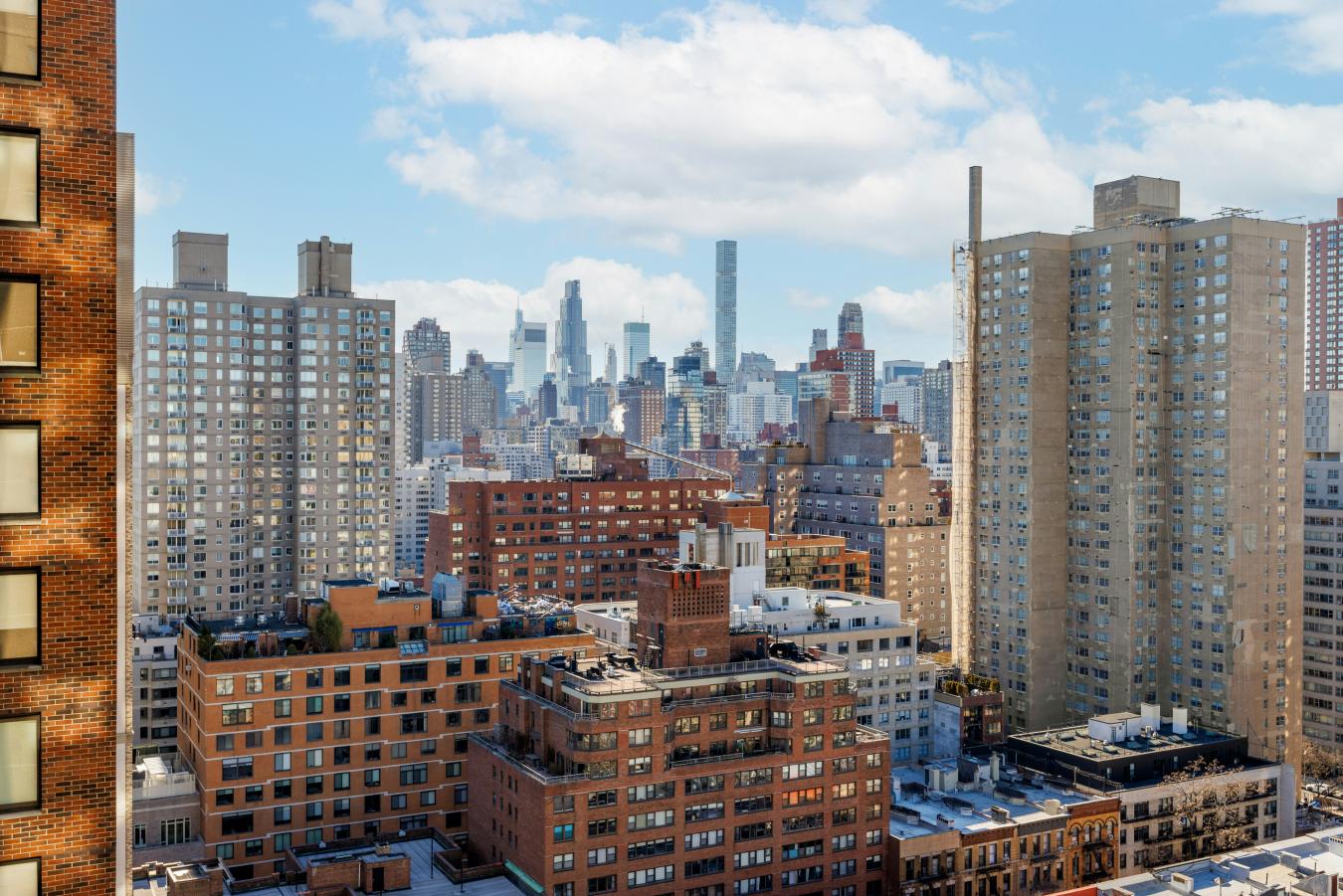 New York, New York, 10028, United States, 2 Bedrooms Bedrooms, ,2 BathroomsBathrooms,Residential,For Sale,1985786