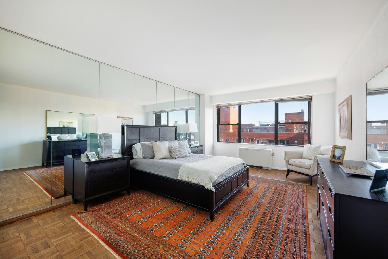 New York, New York, 10028, United States, 2 Bedrooms Bedrooms, ,2 BathroomsBathrooms,Residential,For Sale,1985786