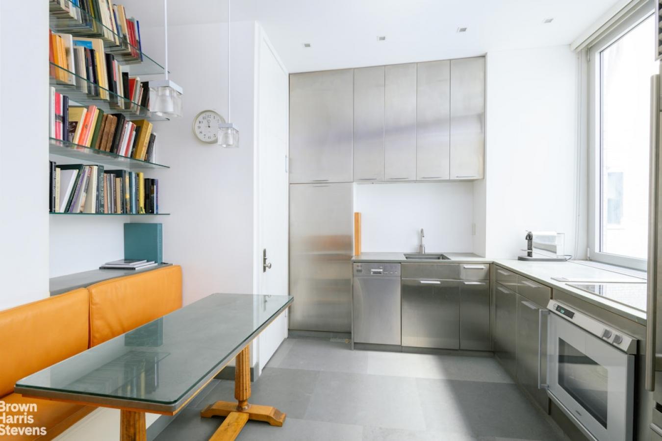 New York, New York, 10028, United States, 1 Bedroom Bedrooms, ,1 BathroomBathrooms,Residential,For Sale,1985783